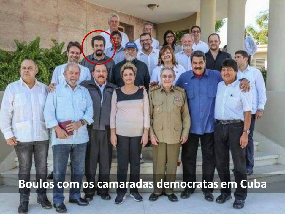 A foto foi tirada em Havana, por ocasião das exéquias de Fidel. O antigo e o atual ditador de Cuba estão presentes. E mais uma chusma de democratas, como Maduro e Ortega. Não ficaram de fora nem o capo Altman, nem o Stedile do MST. É a internacional antifascista.