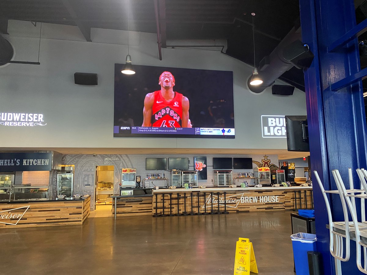 The club spaces at Children's Mercy Park for @SportingKC received an upgrade with our all-in-one smart LED displays! The plug-and-play option this display technology provides is perfect for these spaces. #dvLED #DakVideoWall #LEDVideoWall