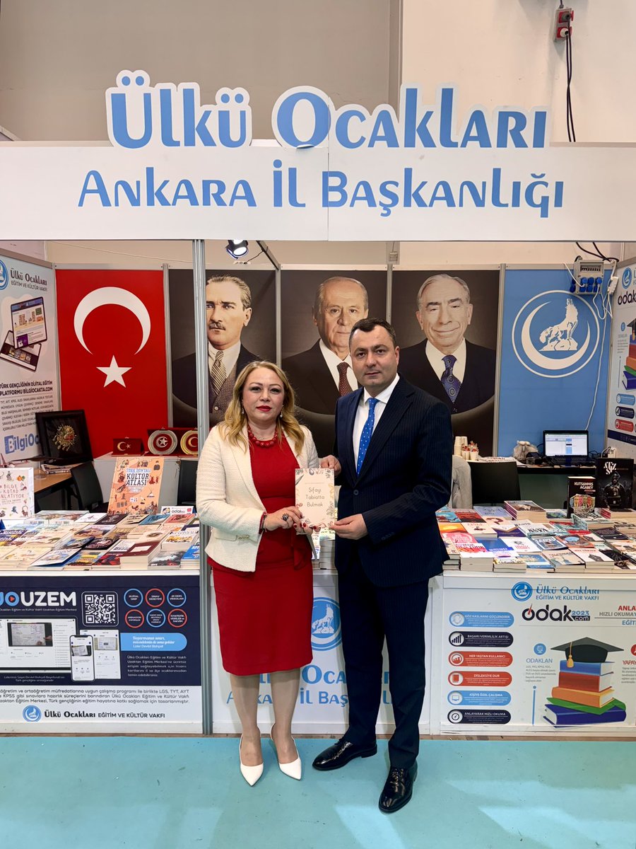MHP MYK üyemiz Sn.Prof.Dr. Aysun Bay Karabulut @abkarabulut hanımefendi, ATO CONGRESIUM'da gerçekleştirilen 20. Ankara Kitap Fuarında bulunan Standımızı ziyaret etmiştir. Ziyaretlerinden dolayı kendilerine teşekkür ediyoruz.