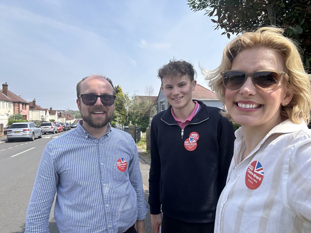 The sun is shining, the weather is sweet, yeah!!! ☀️🌹❤️ 2nd session of the day reminding people to go and vote for Claire Ward for East Midlands Mayor and Nicolle Ndiweni for Derbyshire Police and Crime Commissioner. #TimeForChange #BritainsFuture #SouthDerbyshire #VoteLabour