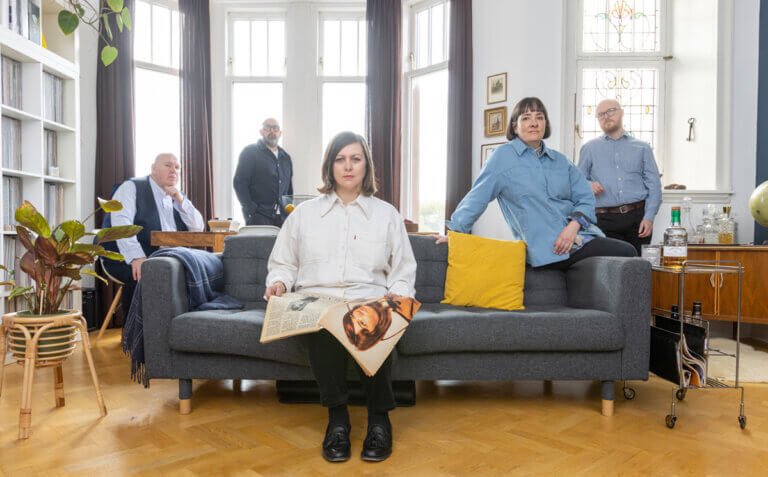 Camera Obscura are back with their first album in over a decade tomorrow. For @northerntrans, I spoke to Tracyanne Campbell about returning to the band, grief and performing on a boat ⛵️ northerntransmissions.com/camera-obscura…