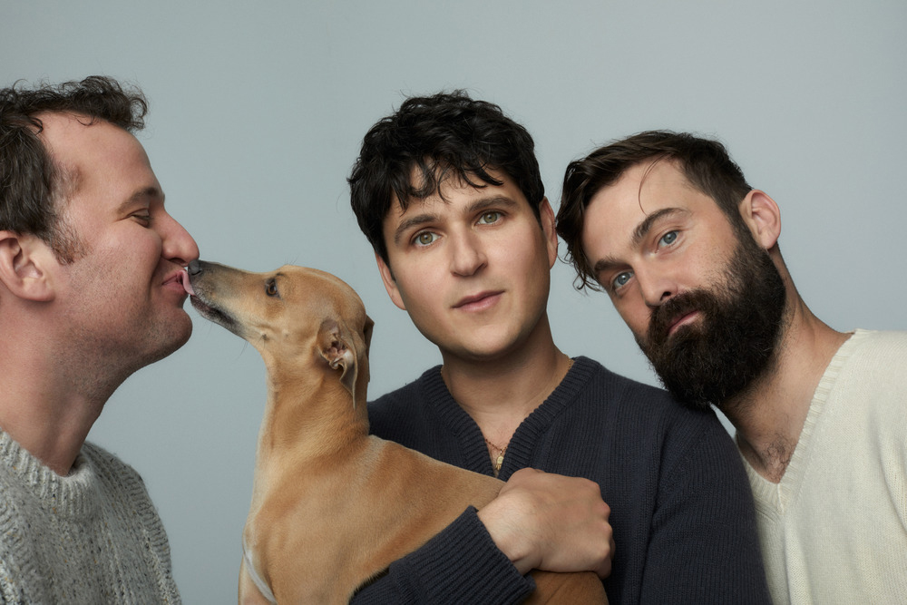 'Only God Was Above Us' demonstrates that melodic, clean guitars are welcome but optional and that Vampire Weekend have plenty of other tricks up their sleeves. ➡️ tinyurl.com/VampireWk24 @vampireweekend's new LP is a #PMPick out now via @ColumbiaRecords.