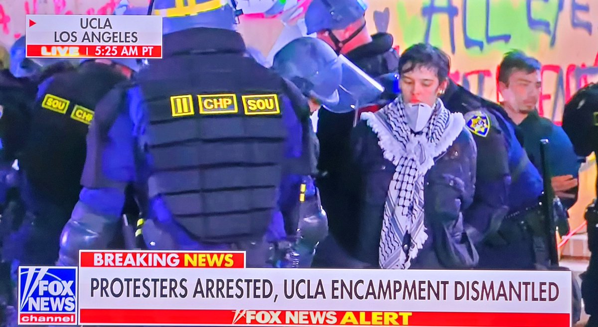 I dare them to go to Gaza & Hang this sign ! Those MONSTERS ( Hamas Palestinian Terrorist)would torture , burn them alive & then throw them off the roof of a high building to their DEATH ! These Anti Israel LGBTQ & WOMAN Protesters are FOOLS! #LittleGaza #IStandWithIsrael