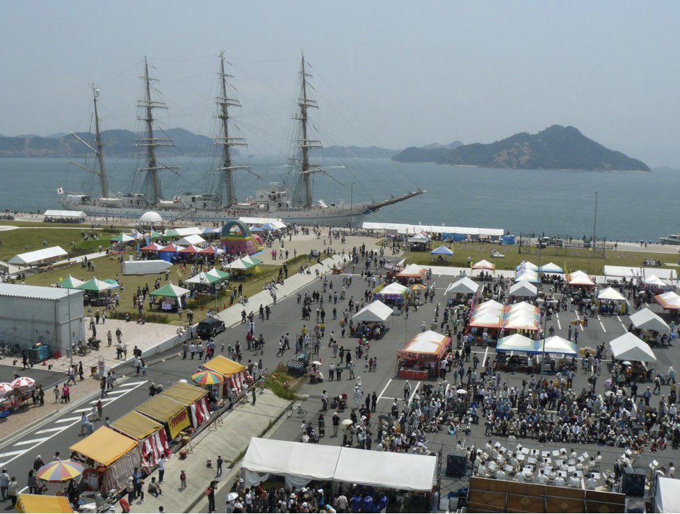 voice_academy22's tweet photo. ⟡.·*.📢イベント出演情報📢⟡.·*.

🔆フルーツトピアHANDMADE Marche
【日時】2024/5/4(土)11:00〜出演
【出演者】ダンスコース

🔆たまの・港フェスティバル
【日時】2024/5/19(日)10:30〜出演
【出演者】ボイストレーニングコース、ダンスコース

どちらも観覧無料✨
是非お越しください💃🏼🎤 https://t.co/wmHc4lqeSo