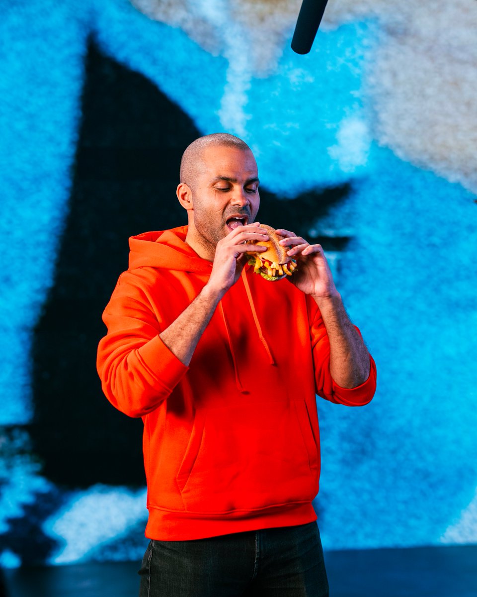 Tony Parker c’est : - 4 Titres NBA 🏆🏆🏆🏆 - Médaillé d’or au championnat d’Europe 🥇 - 6 sélections au All-Star game - Hall of fame 2023 On est trop heureux qu’il soit de retour chez Quick Merci T.P. 🏀