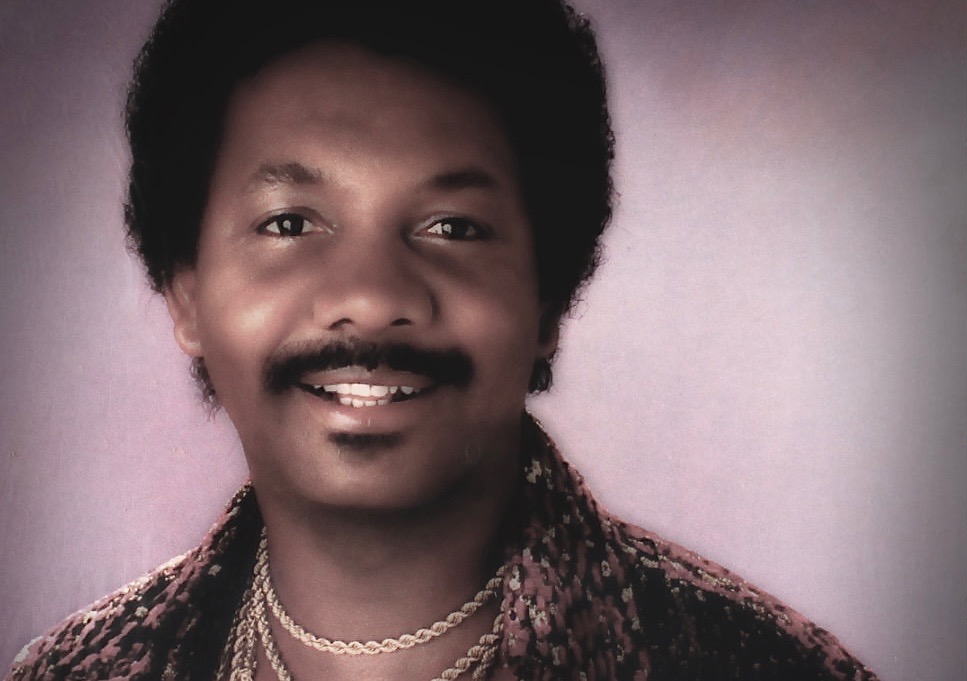 REMEMBERING...Tyrone Davis on his BIRTHDAY! 'TURN BACK THE HANDS OF TIME'. To check out music/video links & discover more about his musical legacy, click here: wbssmedia.com/artists/detail… #SOULTALK #LONDON