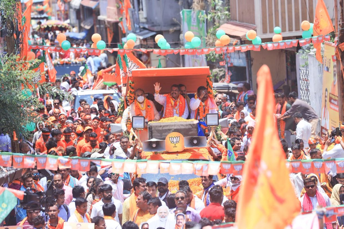 Photos of Union Minister #DharmendraPradhan's nomination filing for #Sambalpur Lok Sabha seat on Thursday | #Odisha @NewIndianXpress @santwana99 @Siba_TNIE