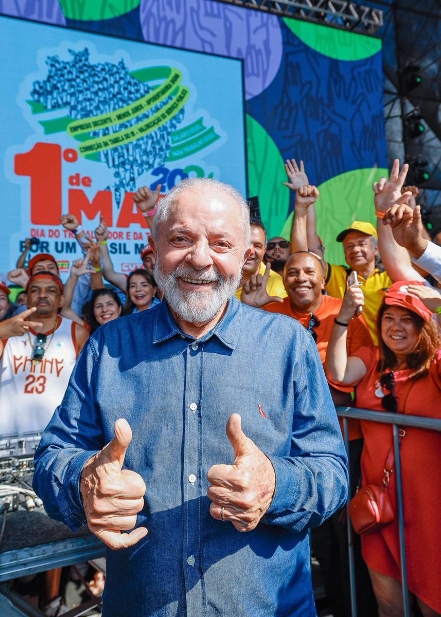 Com a economia aquecida o emprego e renda estão garantidos. Trabalhadores estão com Lula.