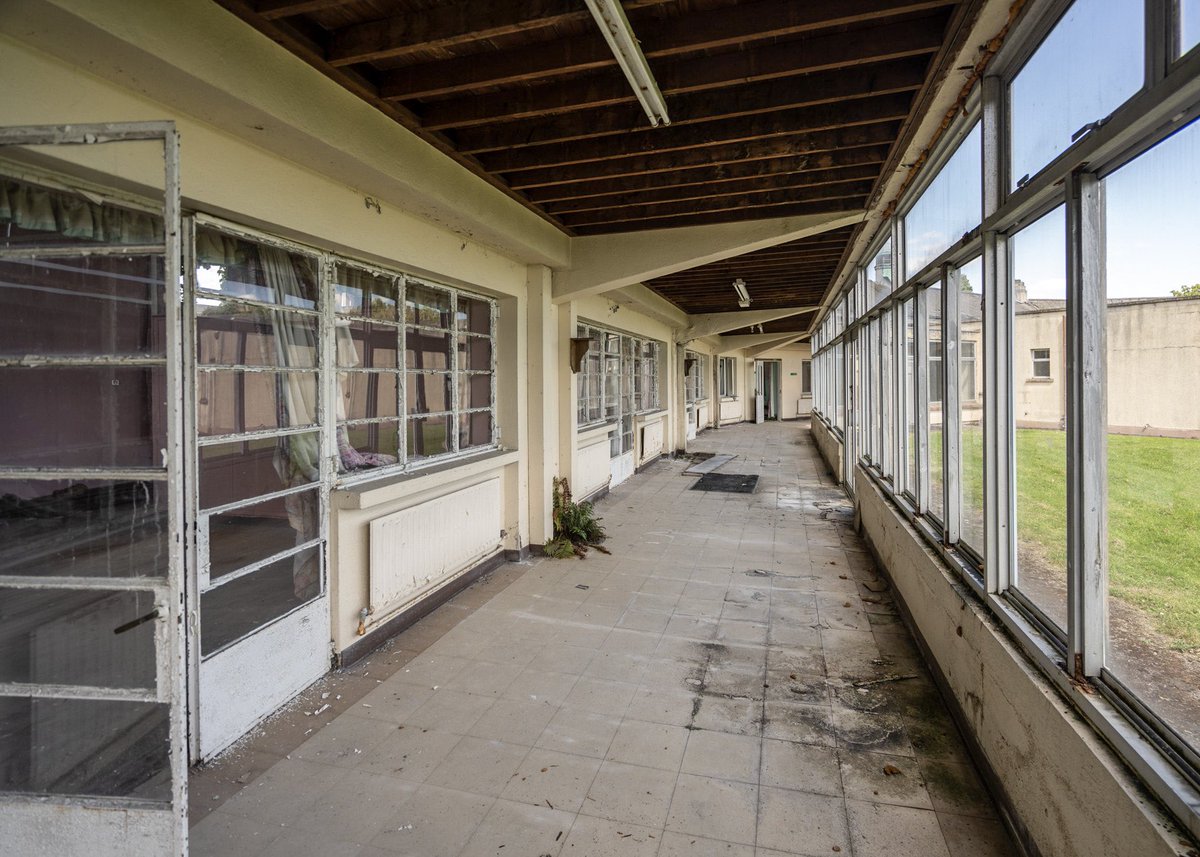 Beautiful decay in a small Irish hospital designed with lots of natural light to prevent tuberculosis. Nothing remained but the architecture was just delightful.
#abandoned #urbex #urbanexploration #photography
