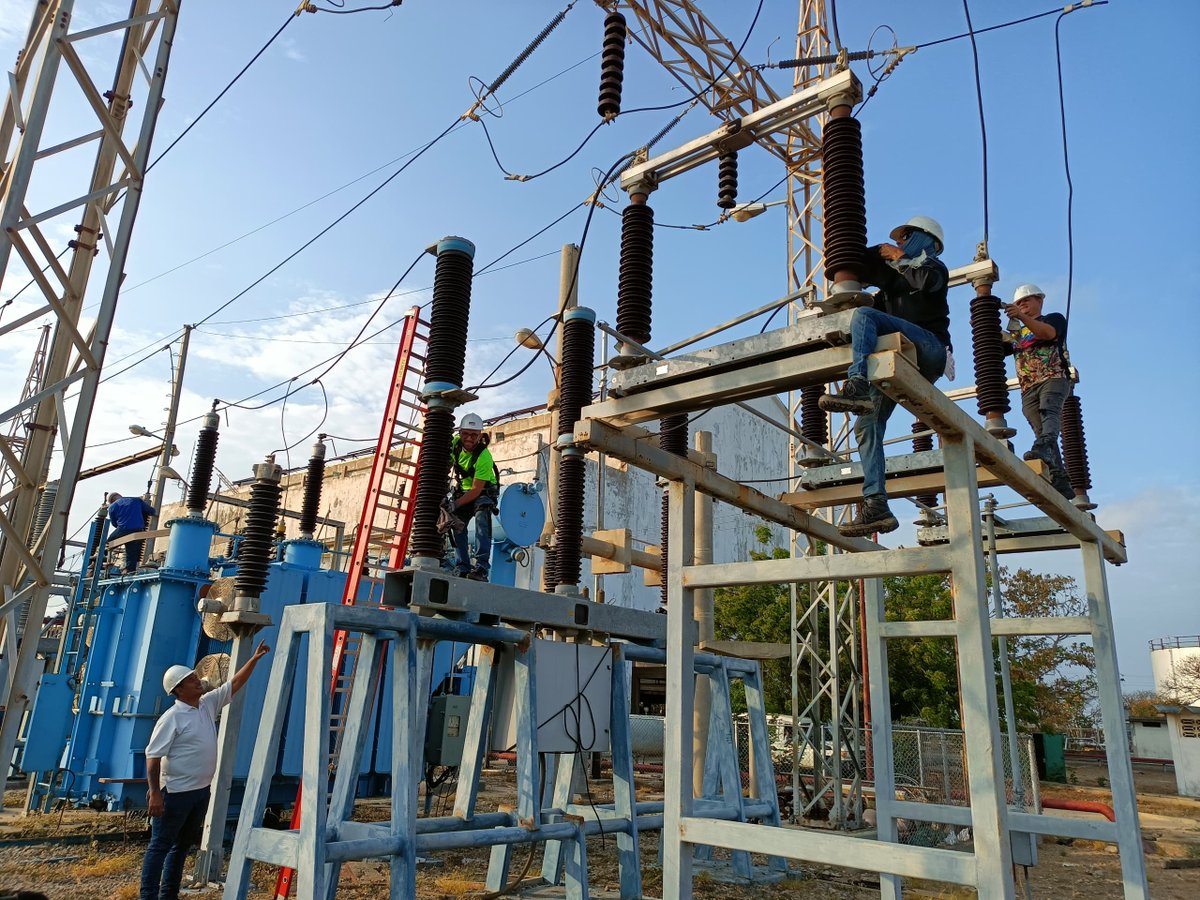 ⚡️𝔽𝕒𝕝𝕔𝕠́𝕟 Se realizo limpieza de aislamiento en los equipos de potencia asociados a la barra principal número dos de 115kV, específicamente en los transformadores 3, 4 y 5 de la Subestación Eléctrica Punto Fijo I