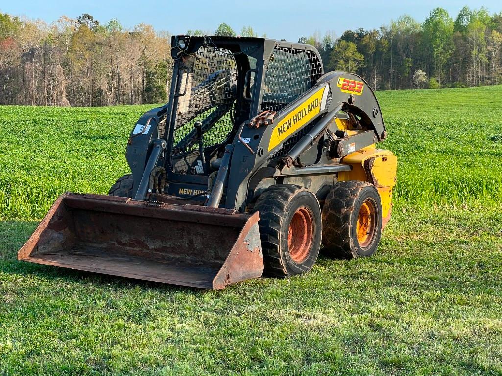 We want you to find the equipment and livestock you need for your farm operation!

See you in South Carolina on 5/4 at 9 a.m. EST.

Pictured: 2011 NEW HOLLAND L223 TIRE SKID STEER LOADER & Cattle

bit.ly/44BfEIh 

#PublicAuction #Cattle #Cow #Bull #Calf #Hereford #Angus