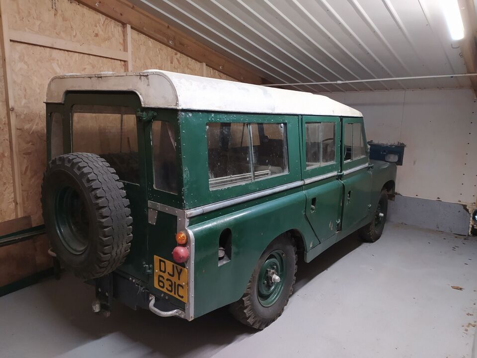 BarnFindsUK's tweet image. Ad:  1965 Land Rover Series 2a 109 Station Wagon - "...who used it regularly until 2016 when it failed its MOT"
On eBay here --&amp;gt;&amp;gt; ow.ly/t2F050Ruobm

 #LandRoverSeries2a #ClassicCarForSale #OffRoadLife #ClassicCarRestoration #LandRoverLife