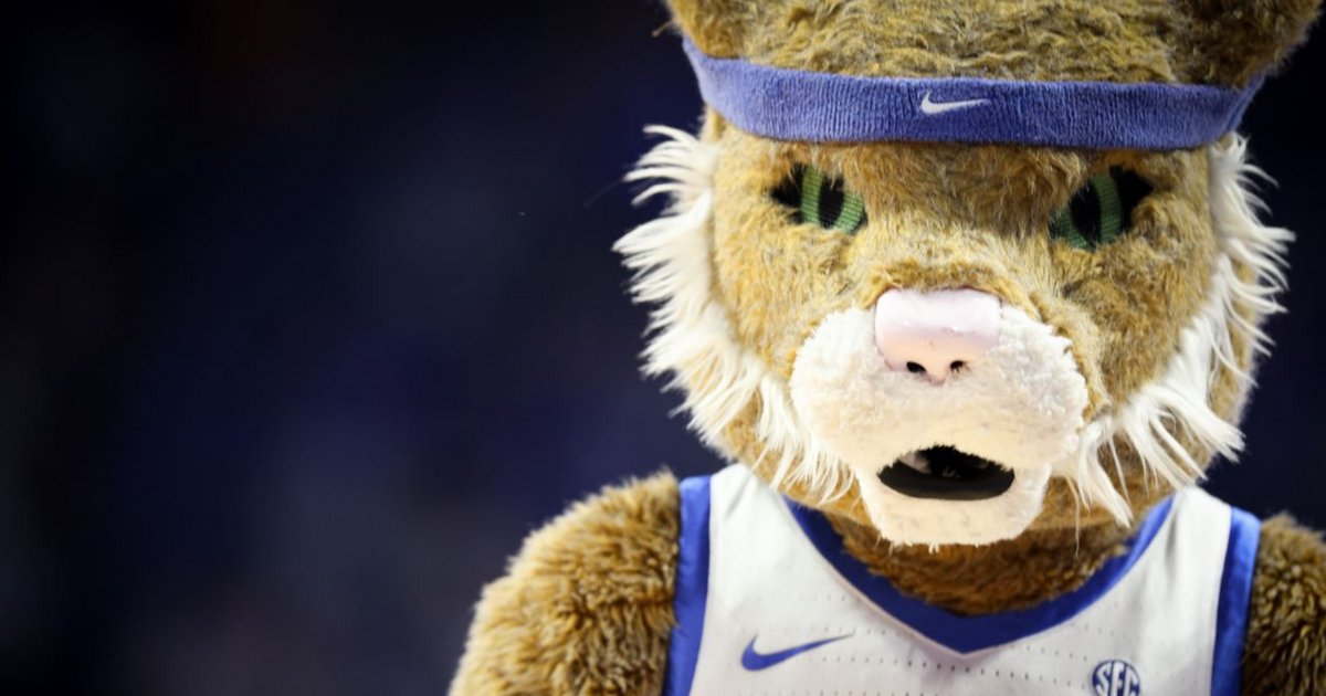 It's Thurby, the perfect time to catch your breath after a chaotic day of Kentucky basketball and football news. - Koby Brea - Kerr Kriisa - Marquise Davis MORE: on3.com/teams/kentucky…