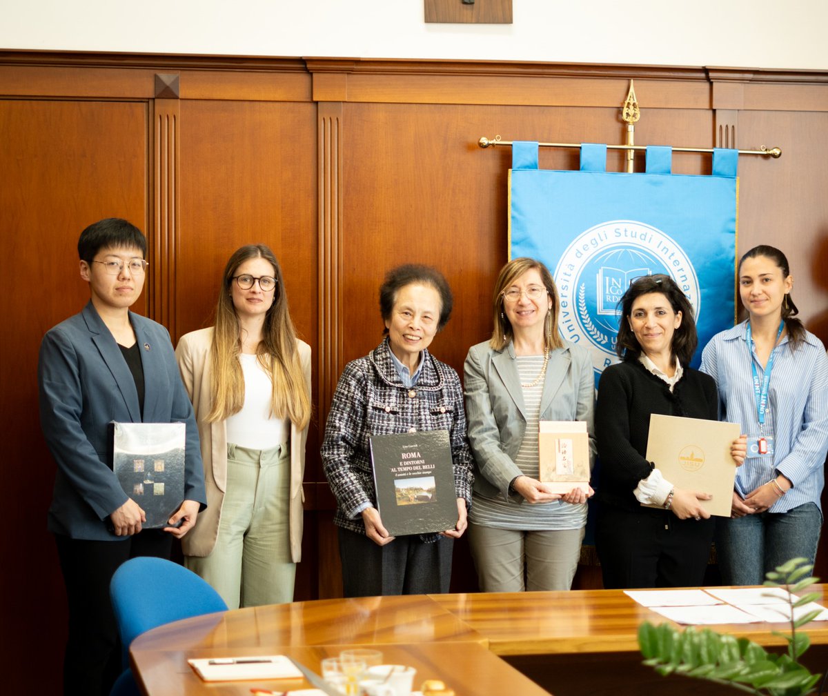 Lo scorso lunedì è stato firmato un accordo istituzionale tra UNINT e Jilin International Studies University (JISU), che permetterà lo scambio di studenti tra le due università. #accordo #firma #università #mobilità #unint #linternazionale