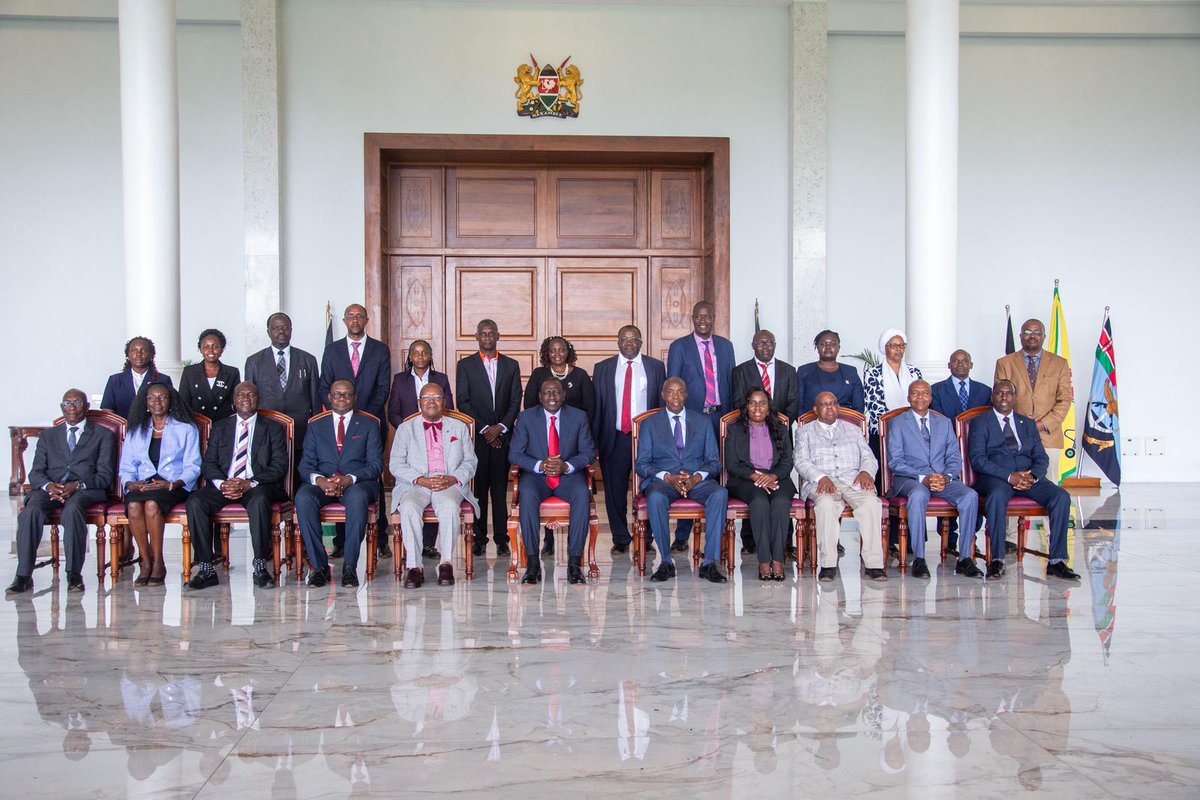 We are adopting emerging technologies, increasing the number of institutions offering higher education and ensuring they maintain excellent standards so that we produce competent human capital to drive our transformation. At @StateHouseKenya, Nairobi, awarded charter to Tangaza…