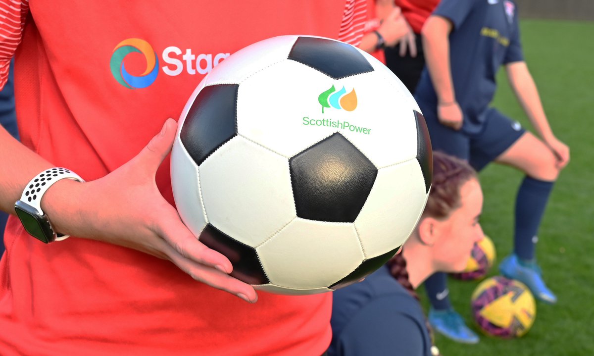Don't forget *all* grassroots SWF clubs in the Highlands & Islands have until the end of the month to apply for the additional funding competition thanks to @ScottishPower - link scotwomensfootball.com/highlands-and-… !
#BeTheDifference