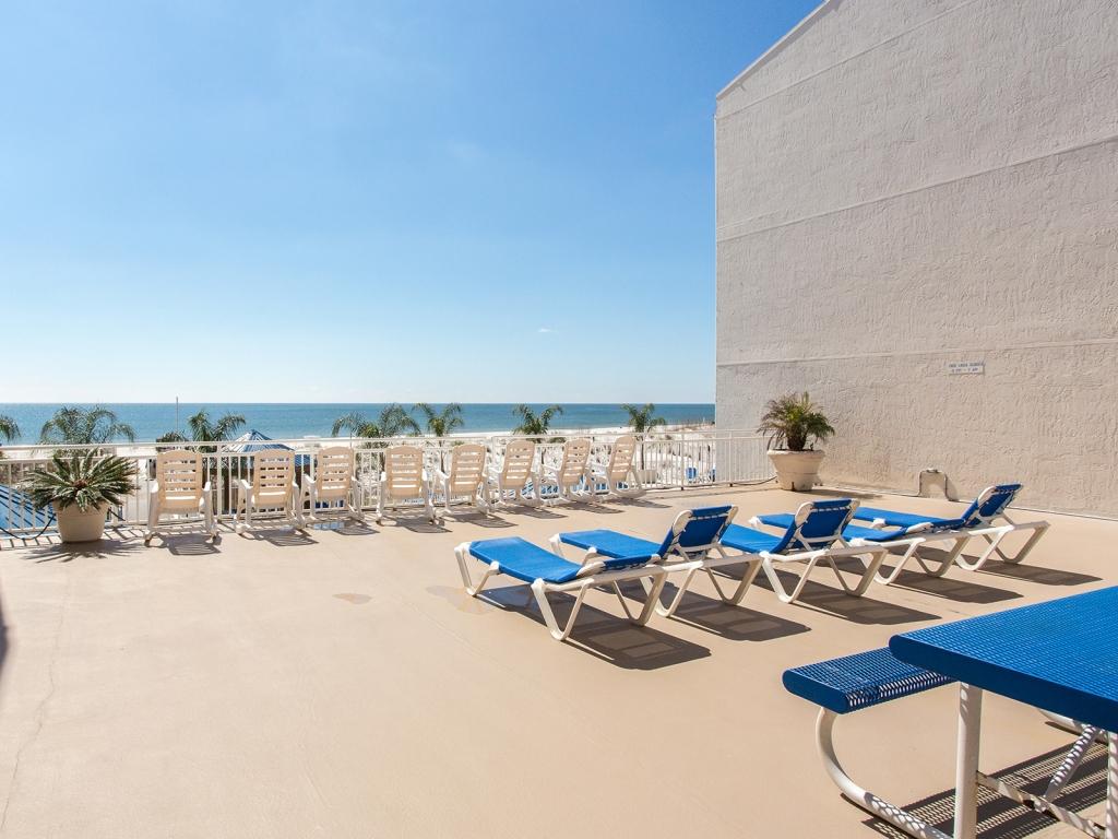 Paradise Found! 🏖️ Your ultimate getaway awaits in Orange Beach, Alabama. Dive into serenity with our beachfront studio, where every view is a postcard-worthy masterpiece. #OrangeBeachRentals #VacationGoals #rentbyhost  #rentalsByOwner #orangeBeach briflink.com/odpy