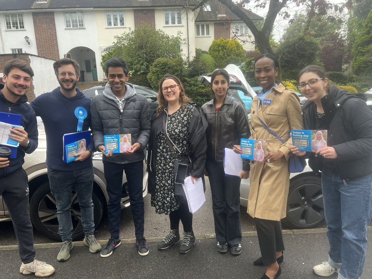 ELECTION DAY: Great to be out in Hendon with @BarnetTories supporting @Councillorsuzie and @JulieredmondW. Vote @Conservatives today! #voteconservative #conservatives