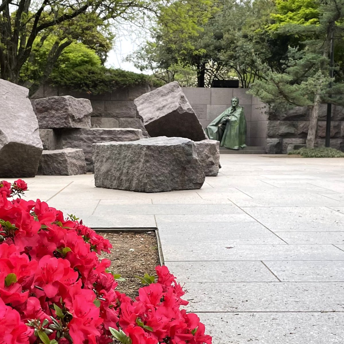 A unique tribute to one of our most influential presidents, the Franklin Delano Roosevelt Memorial was dedicated #OTD in 1997. Stone walls, quotes, bronze statues, and dramatic water features guide visitors through outdoor rooms, each symbolizing one of FDR's historic four terms.