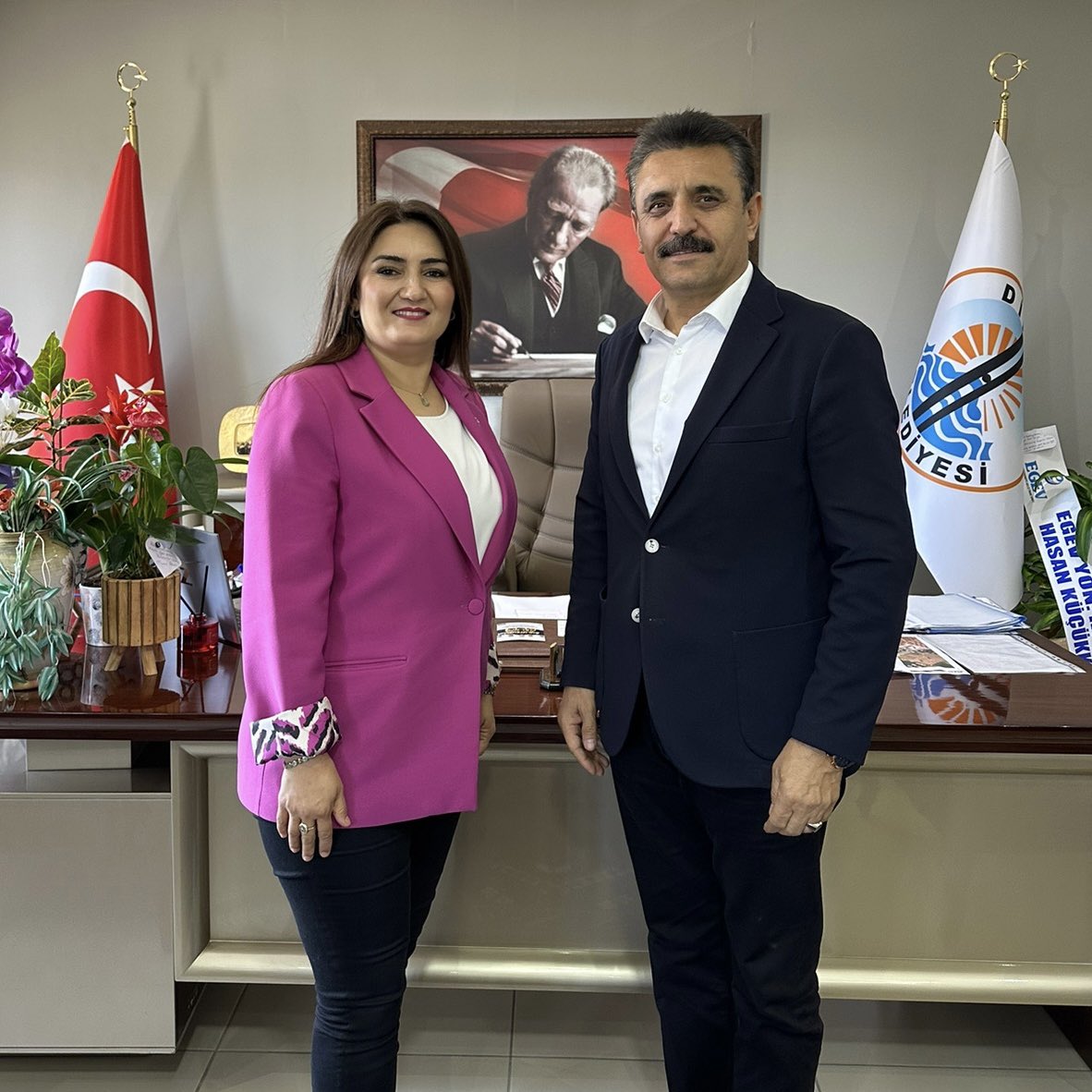 📍Dikili Dikilili hemşehrilerimizin teveccühüyle ikince kez seçilen Belediye Başkanımız Adil Kırgöz’ü ziyaret ettik. Dikili’de hizmetler kaldığı yerden devam edecek. Başkanımıza yeni döneminde başarılar dilerim. #İzmir #Dikili @adilkirgoz