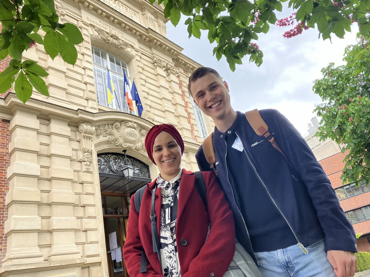 At @agenceANRS AC41 WIP @institutpasteur with lab’s post-docs Cyrine Bentaleb and Dylan Juckel!