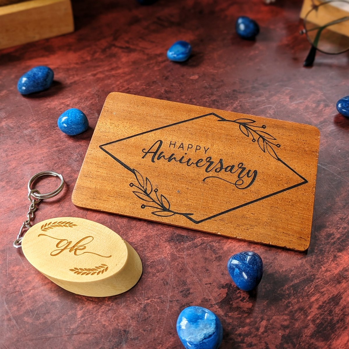 Make your Woodgeek gift truly unique! Personalize a wooden greeting card and key ring with a custom engraved message - the perfect finishing touch for your gift.

#woodgeek #woodgeekstore #greetingcards #woodencards #woodenkeychain #giftideas #woodengifts #personalizedgifts