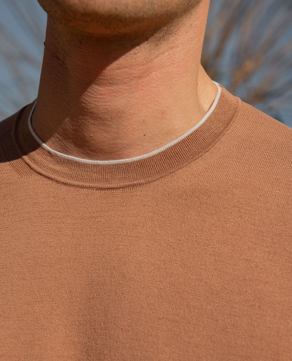 Step into summer with our Rusty Knitted Cotton T-Shirt, expertly crafted in Italy for the utmost comfort and style. The subtle white border detail around the neckline adds a fresh, summery touch.

piniparma.com/products/rusty…

#piniparma #summerstyle #madeinitaly #shirtstyle #tshirts
