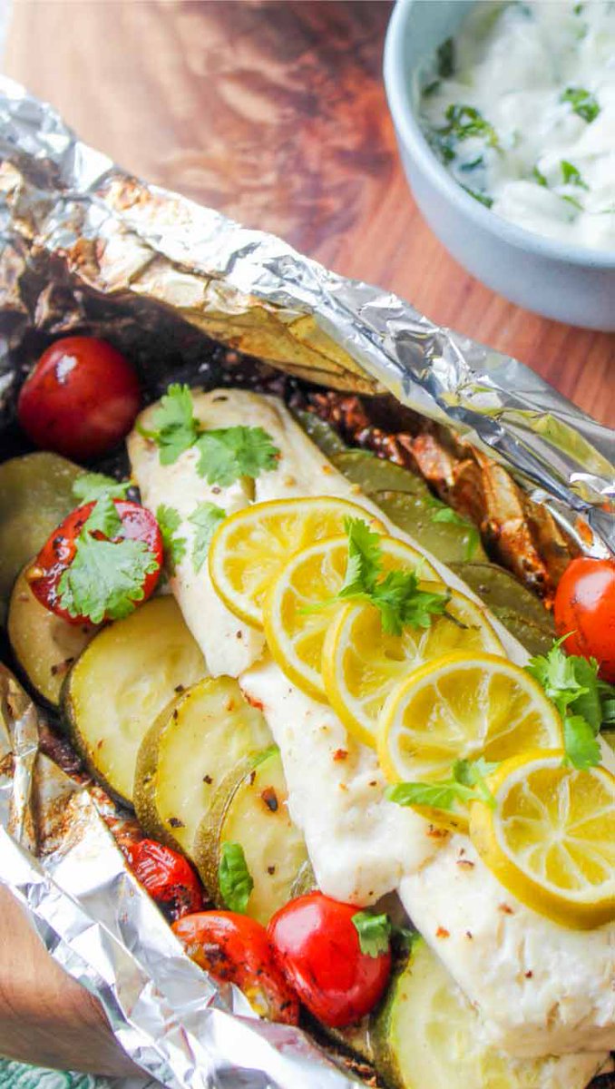 Grilled Fish Foil Packet Recipe @graciouspantry thegraciouspantry.com/clean-eating-f… #NoAddedEggs #SheetPanDinners #NoAddedDairy #PaleoRecipes #Seafood #LowSodium #SugarFreeRecipes #LowCarb #Barbecue #NoAddedGluten