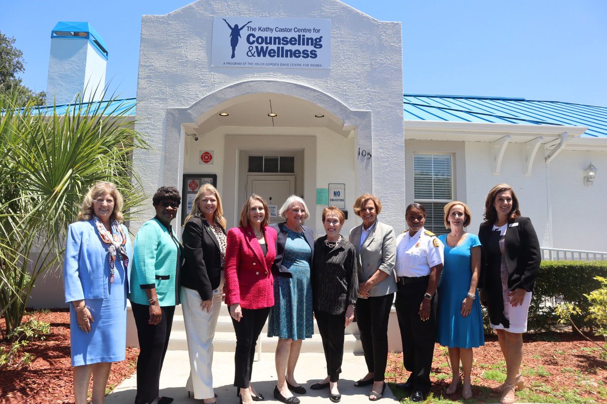 May is #MentalHealthAwarenessMonth & I am proud to further the work of the Tampa @CentreForWomen Counseling and Wellness Centre. Their behavioral health services and free counseling helps keep a problem from turning into a crisis for my neighbors, positively changing lives.