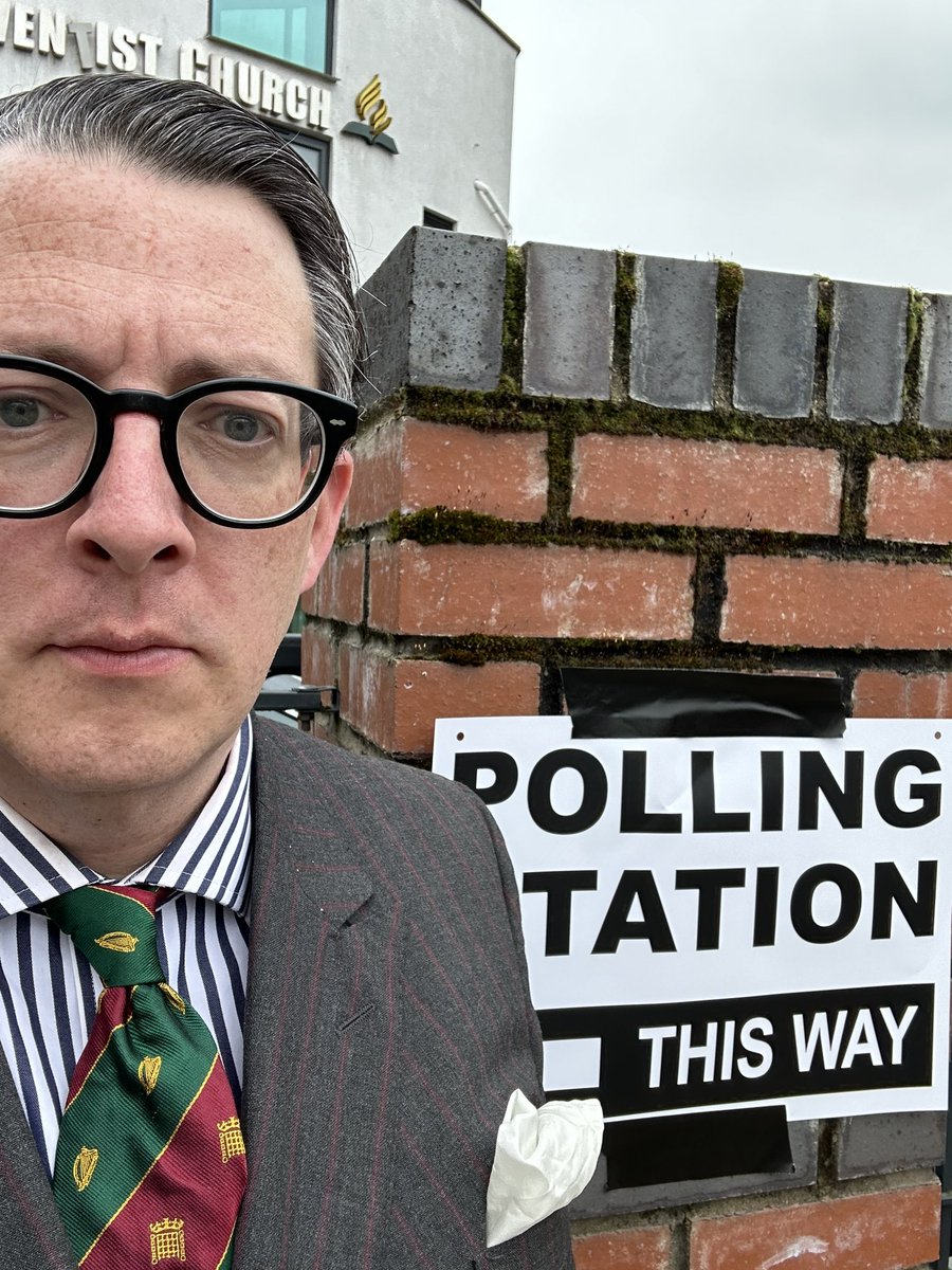 Look, I don’t have a dog, all right? But exercised my franchise like a dutiful citizen in #Chiswick for @MayorofLondon and @LondonAssembly. Government matters, kids.