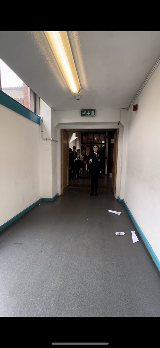 SpringwestDT's tweet image. Swipe to see this weeks curiosity club! I flew by! ✈️Time flies when you have fun ✈️ 🤩 🧐 Well done to Michael for winning the paper plane challenge and flying the longest distance, your paper plan was phenomenal (see first photo) 🧐 @SpringwestA