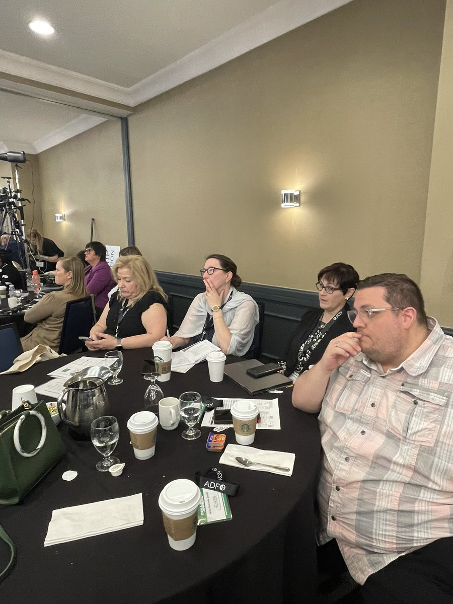 Fier de voir le #CscProvidence bien représenté au colloque de l'ADFO! Nos équipes sont engagées à enrichir leur pratique pour le bénéfice de nos élèves francophones. #ADFO #ÉducationFrancophone #EnrichissementProfessionnel