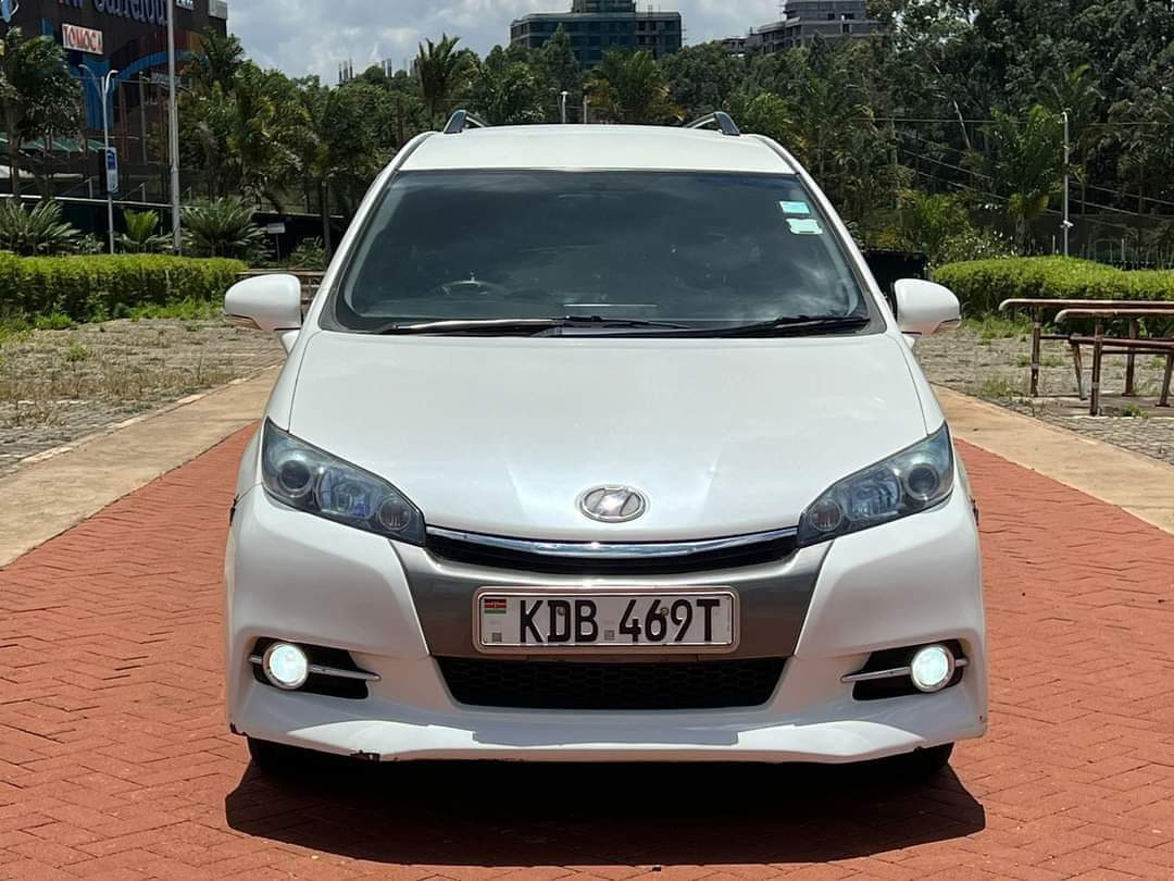 TOYOTA WISH 2013 ORIGINAL PAINT 1800CC VALVE MATIC AUTO 2WD OPTIONAL NEW TYRES AND ALLOYRIMS 7SEATER LUMAR TINTED WINDOWS COOL RADIO MUSIC SYSTEM VERY NEAT READY DOCUMENTS ASKING PRICE 1.29M SLIGHTLY NEGO. BK 📞 0722 666935