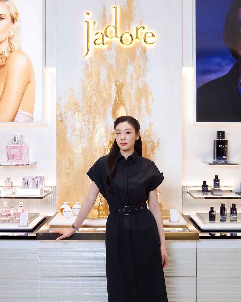 [elle korea] 디올 향수 '쟈도르 도'

instagram.com/p/C6dp3ctJXyq/…

#김연아 #yunakim #DIORBEAUTY #디올쟈도르 #dior