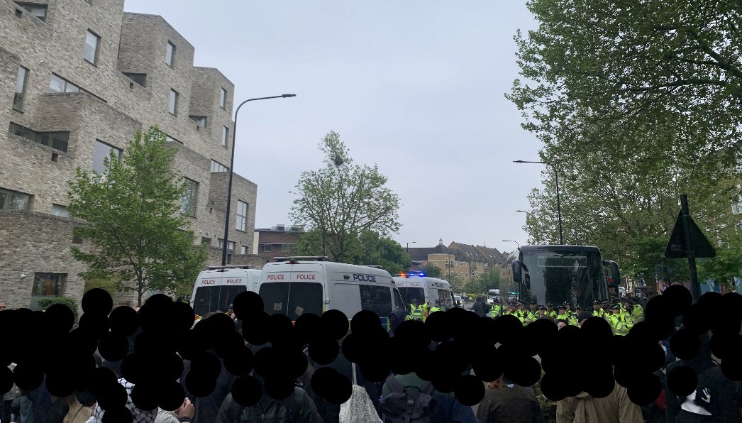 Peckham high road is now completely blocked by people resisting the Bibby Stockholm removal as well as blocking the arrests made by police. There are many many more of us than the police. They’re not going anywhere. Come and join us and we can stop them together.