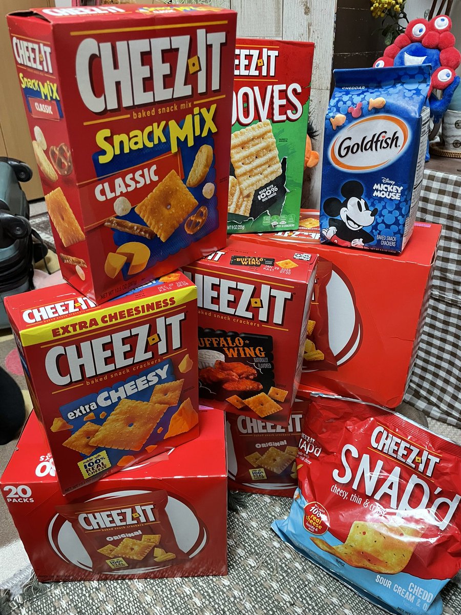 🧀IT!
yeah!!

様々なCHEEZITが味濃くて美味いから、ノーマルが味しねぇいっ！まずってなるwww