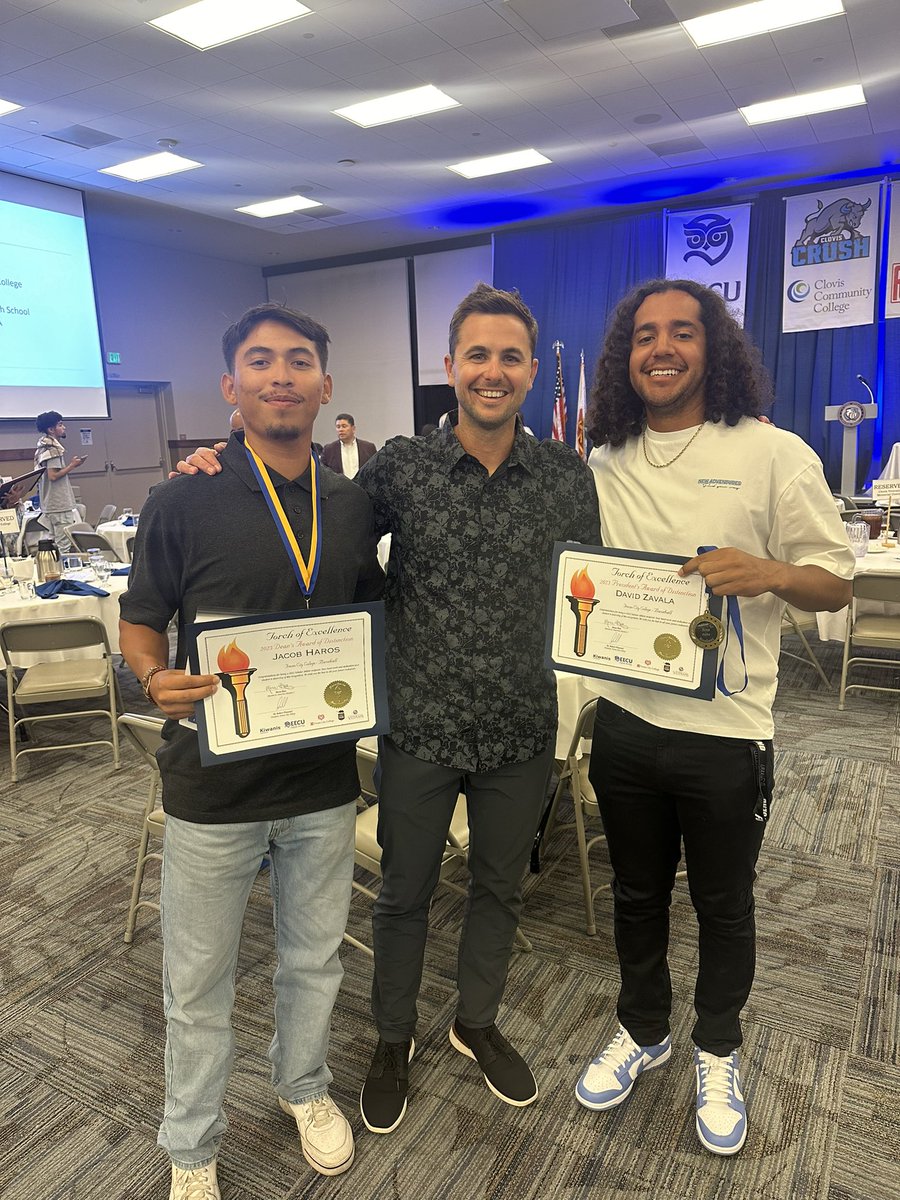 Congratulations to all the Torch of Excellence winners from last night. Jacob Haros and David Zavala representing the baseball program well with their outstanding academic achievements! #GoRams 🐏⚾️📚