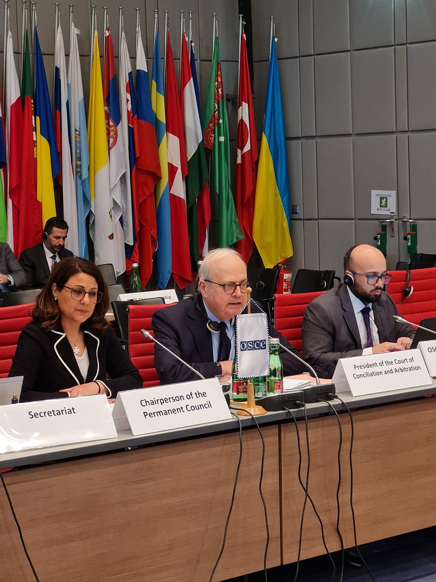 President of the @OSCE Court of Conciliation and Arbitration prof. Emmanuel Decaux addressing #OSCE Perm. Council. #Slovenia is one of 34 State Parties of the Stockholm Convention. In Bureau of the Court there are also Slovenian 🇸🇮 legal experts, prof. Sancin and prof. Trstenjak.