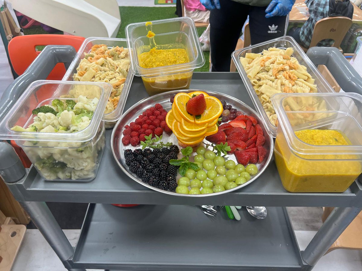 Thank you AGAIN to Chizzy, for hosting our #DLL @IOE_London students at her nursery today. Our students found the visit so valuable! The nursery children are very lucky to have that beautiful food, by the way! 😋 #StudentSupportAndBelonging #earlyyears #WeAreIOE @MrsChiz3y