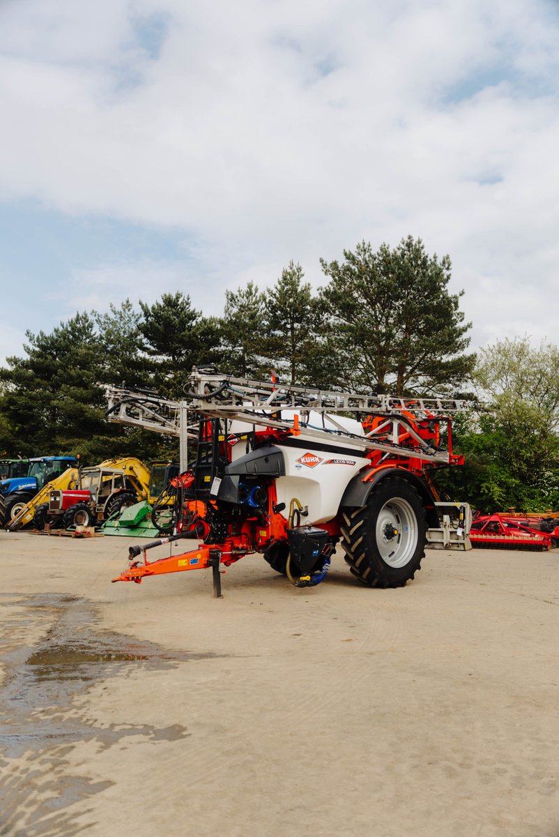 Looking for an entry-level trailed sprayer for this year’s crop? Look no further than this Kuhn Lexis 3000! With its folding aluminum booms and equilibra suspension system, it could be perfect for you and your farm! Check it out now! #Kuhn #TrailerSprayer #Sprayer #Agri #Farm…