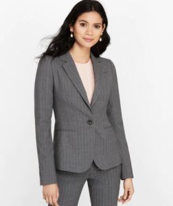 How to dress for a job interview in the 2020s buff.ly/3dfzUEb #jobinterviews #interviewing #jobsearch