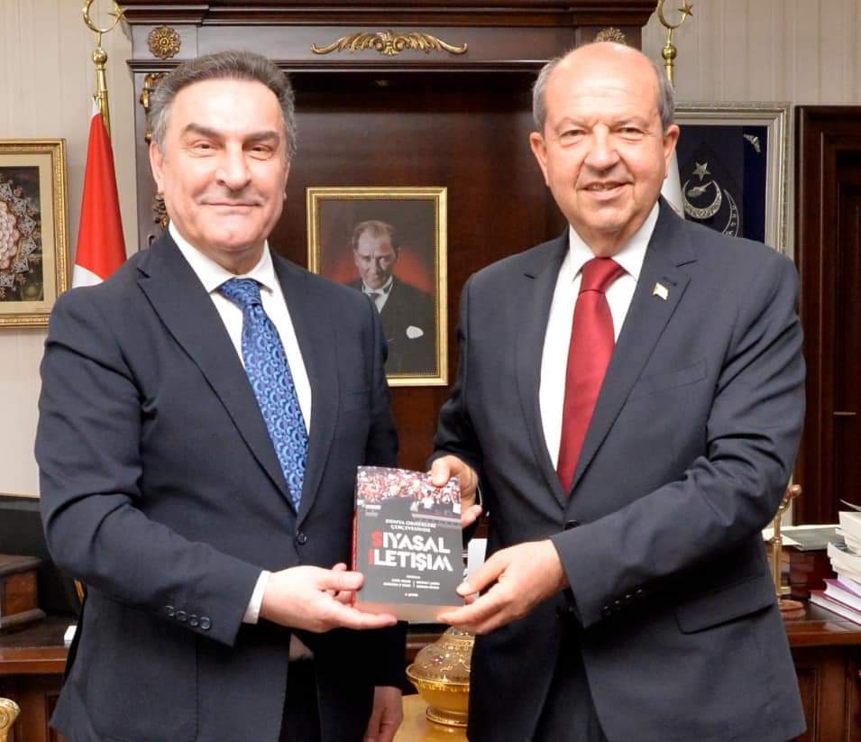 KKTC Cumhurbaşkanı Ersin Tatar'a nazik davetleri için şükranlarımı sunuyorum. Kendilerine Siyasal İletişim kitabımızı da takdim ettim. Kıbrıs, Türkiye ve Dünya gündemi üzerine konuştuk.