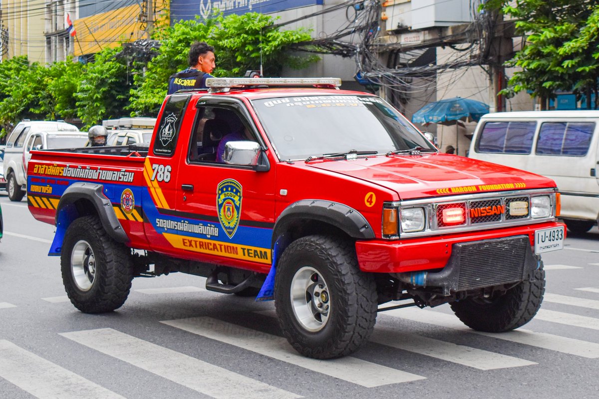 Bangkok Volunteer Civil Defence,  Bang Rak District-Haroon Foundation.

-Isuzu Elf light pumper. 
-Nissan Diesel pumper.
-Toyota Hilux mini pumper
-Nissan Big M rescue truck.
#thaifiretruck