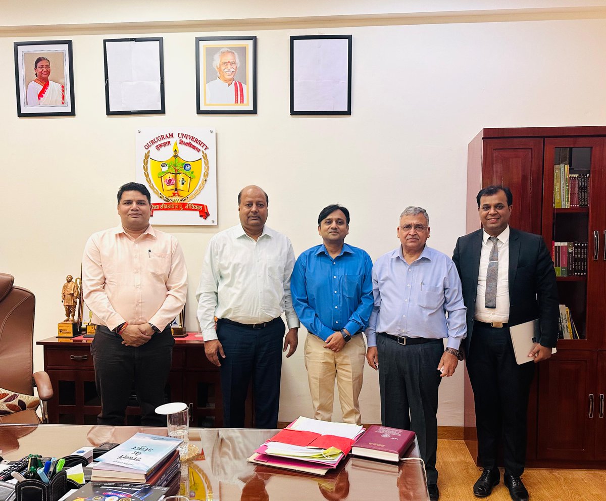 Sh. @er_ashokg, CEO, @STPINEXT met Prof. Dinesh Kumar, VC, @gurugramuniver1  discussed about the activities and initiatives of CoE and @stpiindia on possible areas of cooperation between @ApiaryIncubator and @gurugramuniver1
@arvindtw @DeveshTyagii @GoI_MeitY #STPIOutreach