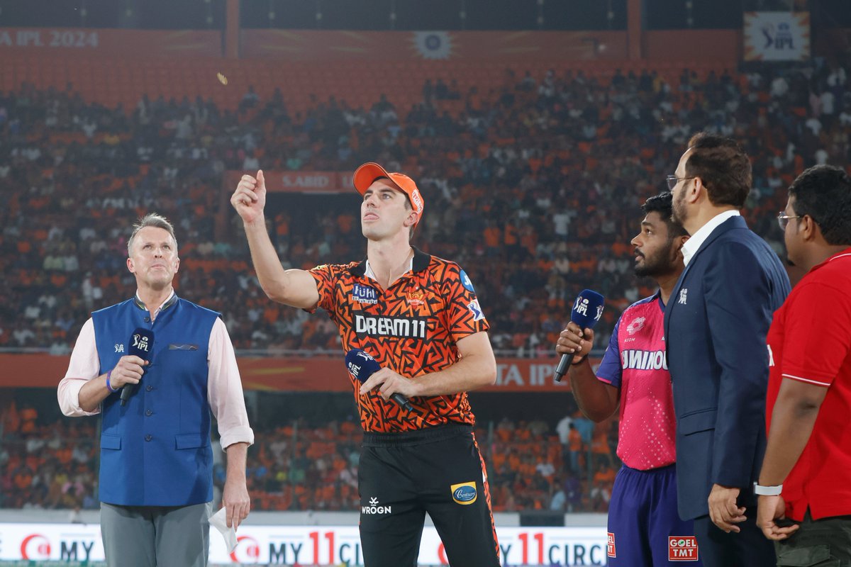 Pat Cummins wins toss and there are huge cheers from the Sunrisers faithful. SRH will bat first 👀 #SRHvsRR LIVE ➡️ bit.ly/3USd2CB