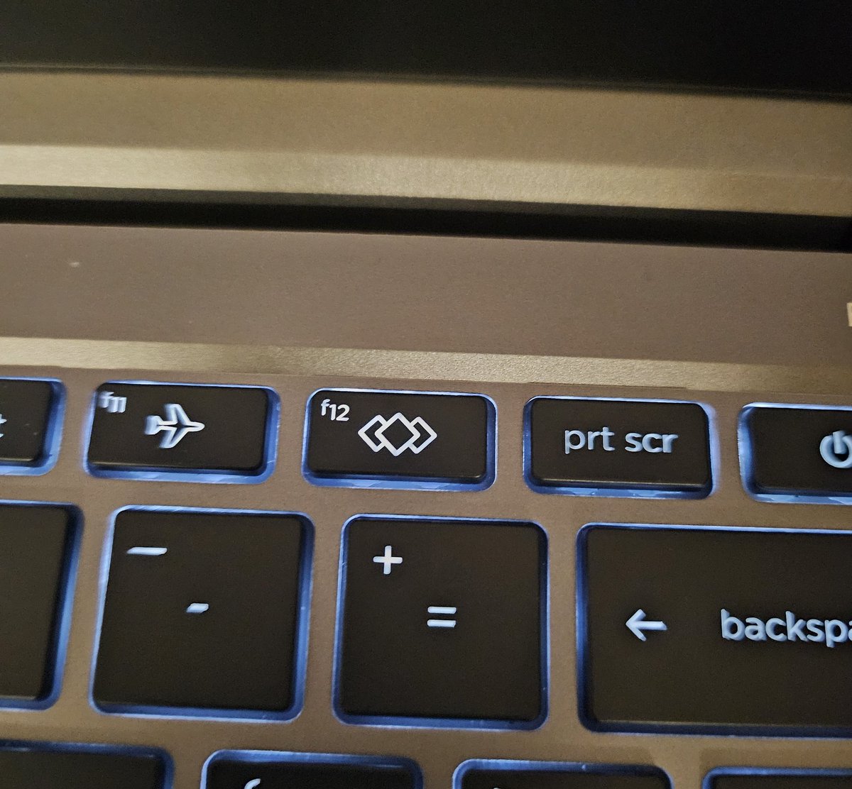 alabasterffxiv's tweet photo. what's gonna happen when i press the garlemald button on my work laptop https://t.co/pFWKwuXiRt