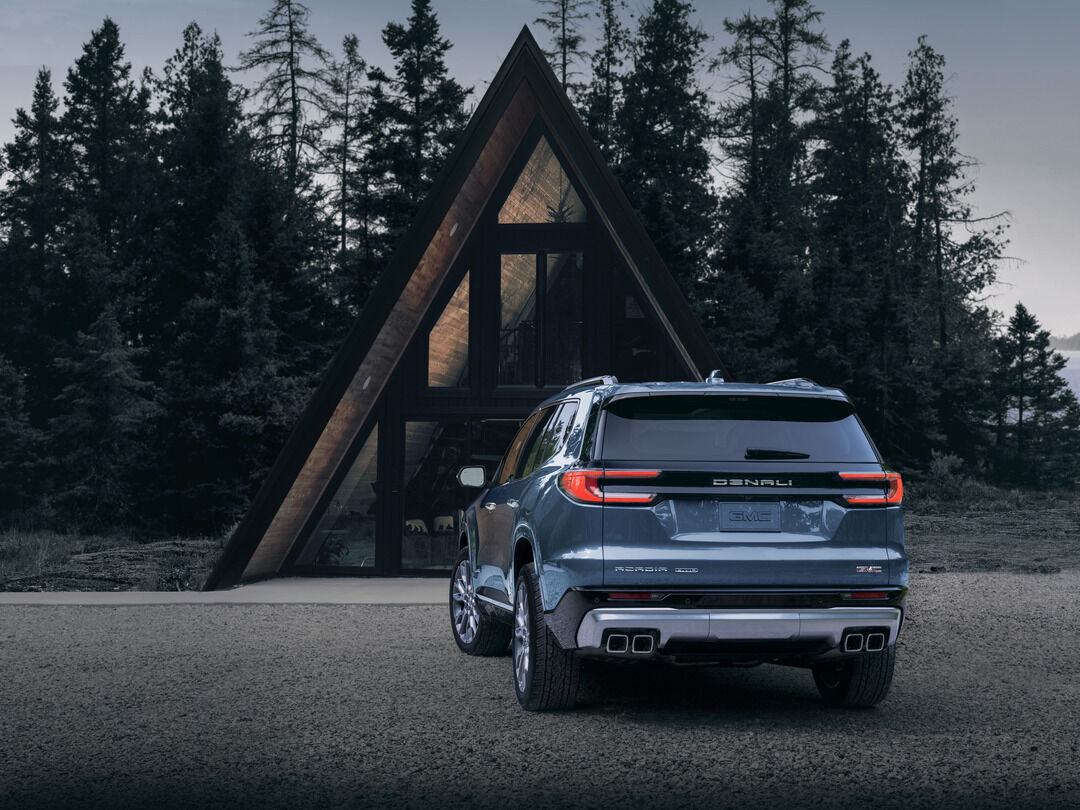 Experience the perfect blend of style and substance with the GMC Acadia!   From its bold exterior to the spacious, premium interior, this SUV is designed to impress. Elevate your family adventures with the Acadia – where comfort meets performance.