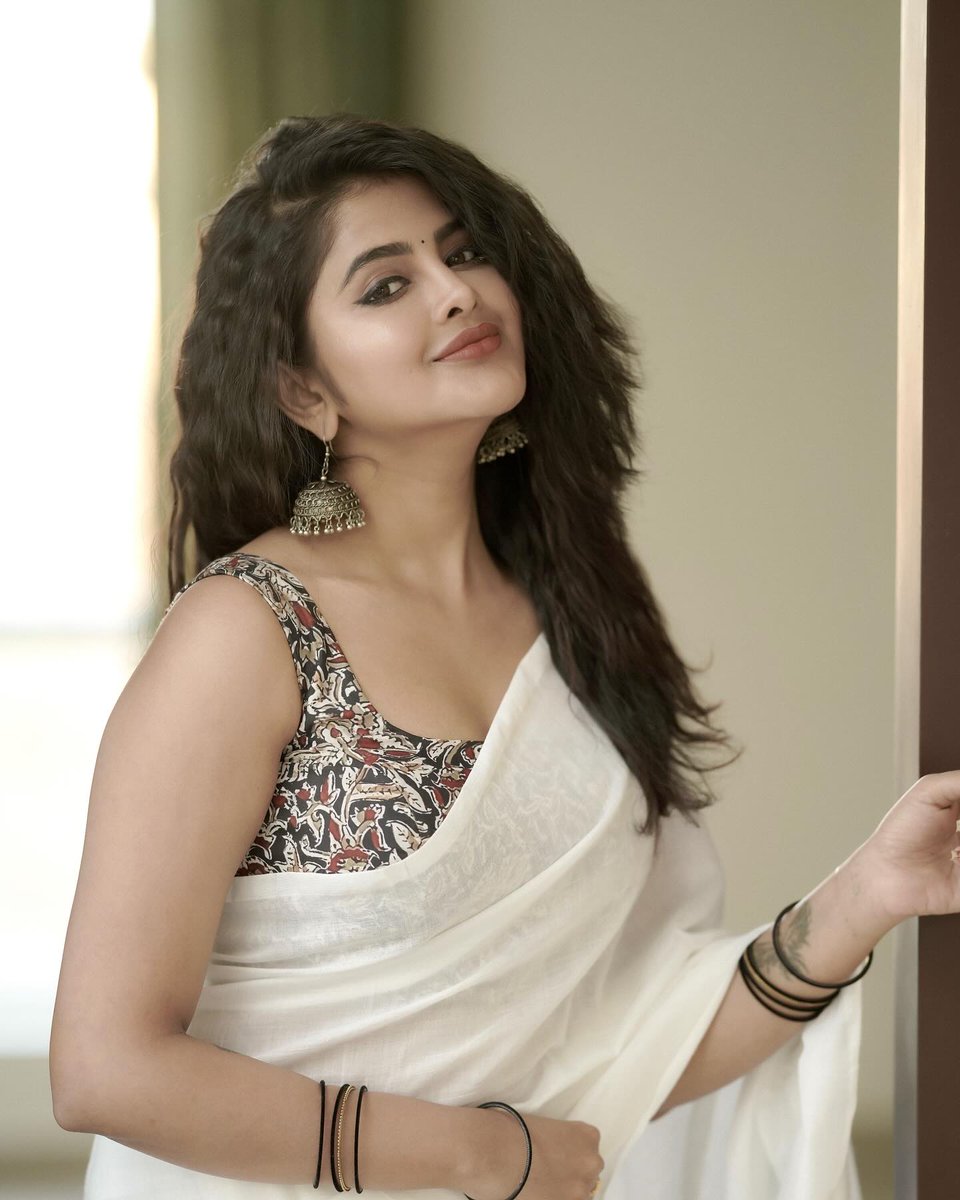 #RheenaKrishna ❤️ so pretty girl 😍😘
#IndiaGlitz #Tamilactress #TamilCinema #Kollywood #Actress #TamilCinema #Kollywood #actor #tamilactors