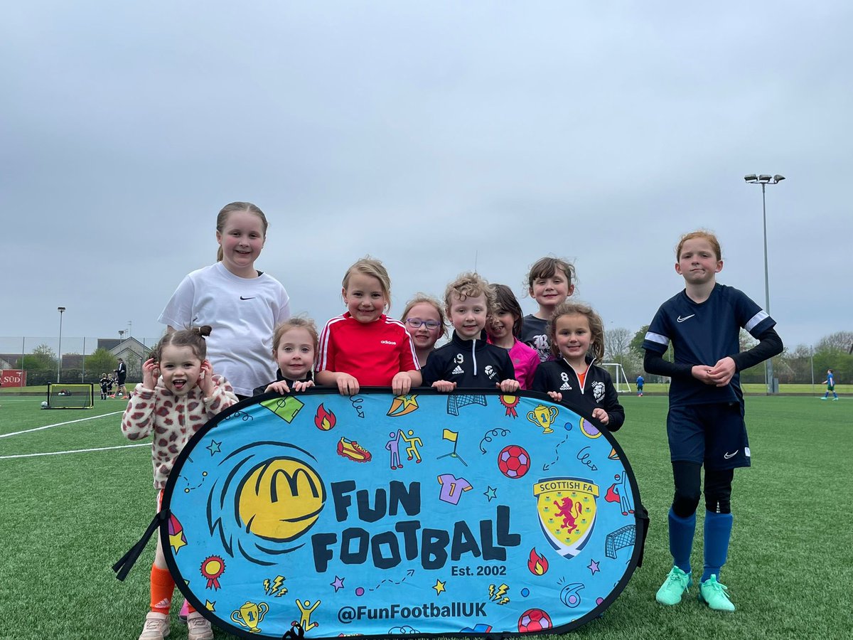 Our @FunFootballUK girls had a great time at last nights session 👏🏻 

Sessions are free, with games and activities run by qualified coaches - we still have some spaces available if you’d like to join us!

Contact info@syngentafc.com to book your space 👍🏻

#footballforall