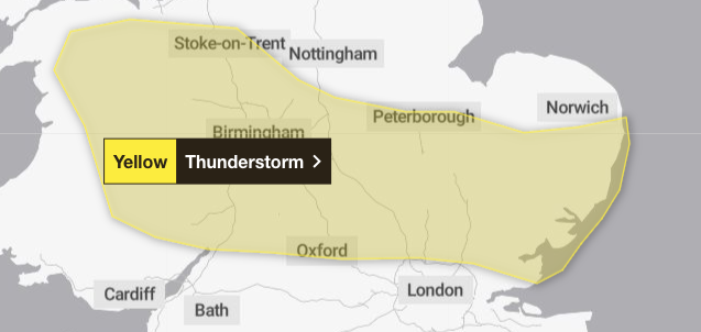 ⚠️ YELLOW THUNDERSTORM WARNING ⚠️ Thunderstorms expected today ⌛️ Valid midday until midnight 👀 Not all will see them ⛈️ Some torrential downpours ⛈️ 25-30mm likely in 1-2 hours, ⛈️ Frequent lightning too ☔️ Localised flooding and spray on the roads 🌨️ Hail is possible too